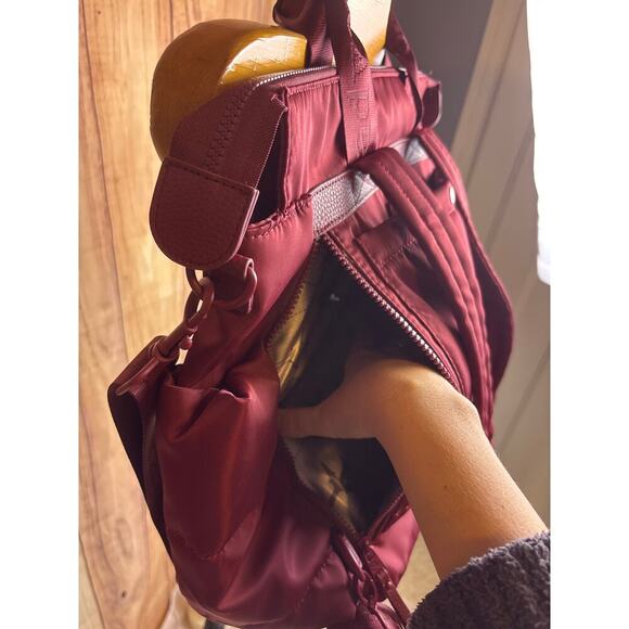 Travel Adventure Explore Backpack Tote Maroon Multiple Pockets Large - Picture 10 of 13